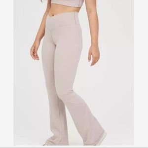 American Eagle Crossover Flare Leggings